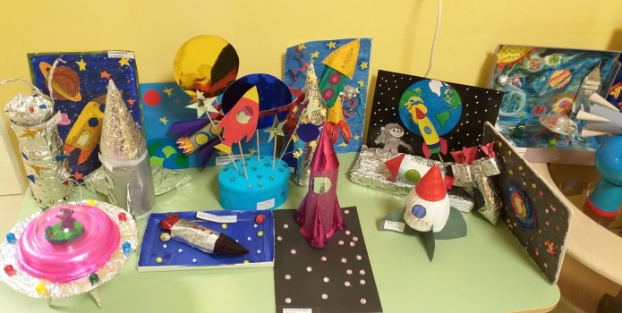 В дошкольном отделении Центра образования на Топоркова прошла тематическая неделя посвященная Дню авиации и космонавтики 5