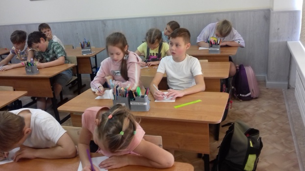 Всероссийский урок «Эколята – молодые защитники природы»  прошёл среди обучающихся 3-его класса. 5