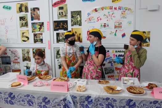 ​Веселая ярмарка «Масленица - Объедуха» прошла в Центре образования! 9