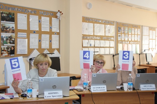 ​В Эврике состоялся отборочный этап Чемпионата России по чтению вслух среди старшеклассников «Страница 23». 3